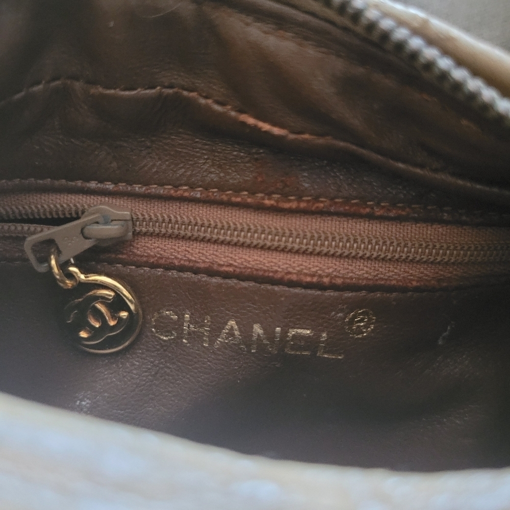 Chanel vintage tan quilted tassle flap bag - Picture 10 of 14